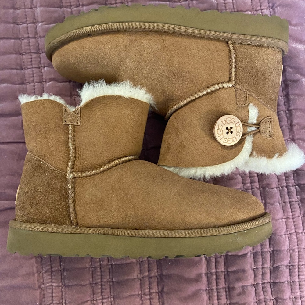 Euc Ugg Mini Bailey Button Boots - image 2